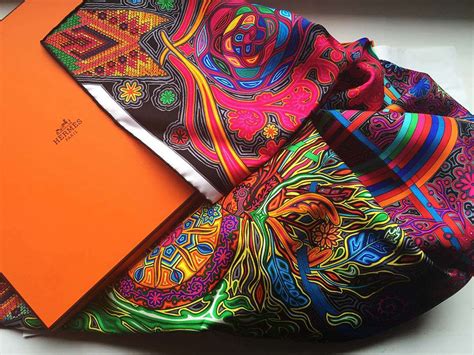 come tingere un foulard hermes originale|Storia del foulard Hermès e come abbinarlo senza .